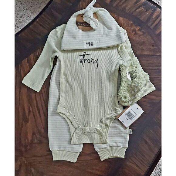 NWT UNISEX CHICK PEA 4 PIECE BABY OUTFIT - Picture 1 of 7